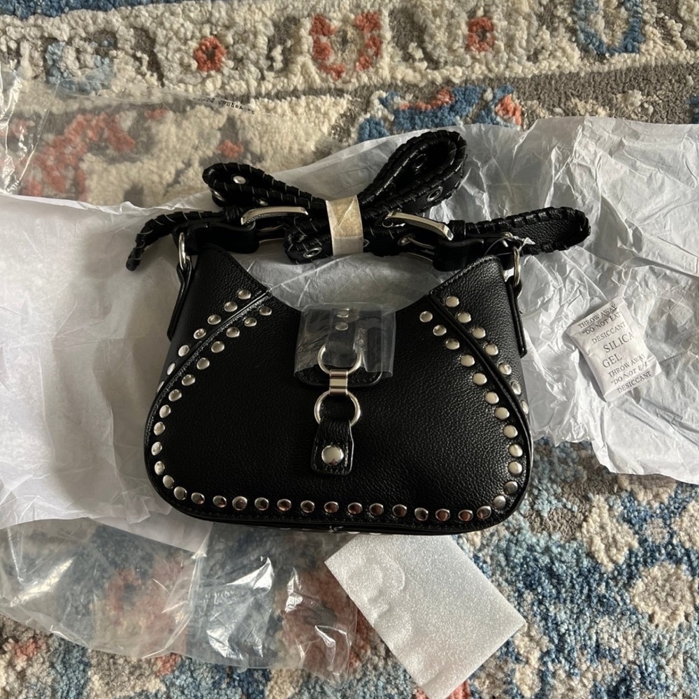[NWT] Silence + Noise Devon Shoulder Bag